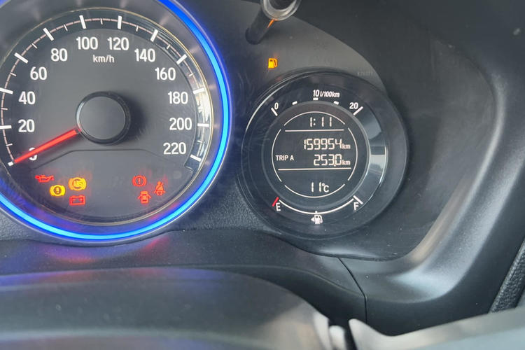 Used Honda XR-V 2015 1.5L LXi CVT Classic Edition Odometer Close Up