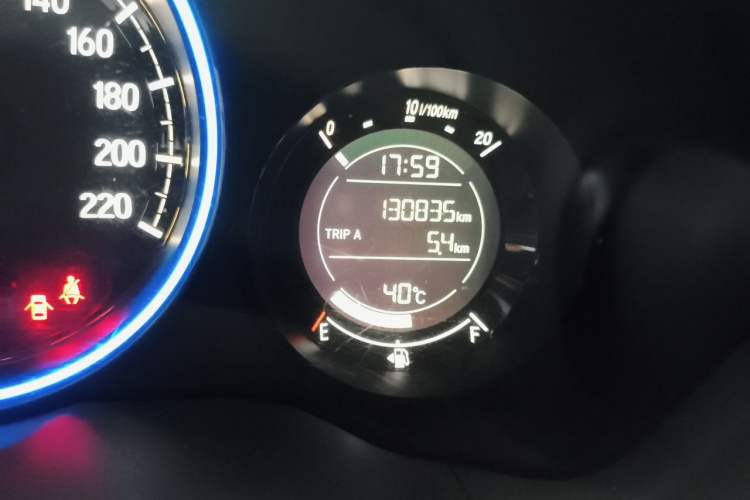 Used Honda XR-V 2015 1.5L LXi CVT Classic Edition Odometer Close Up