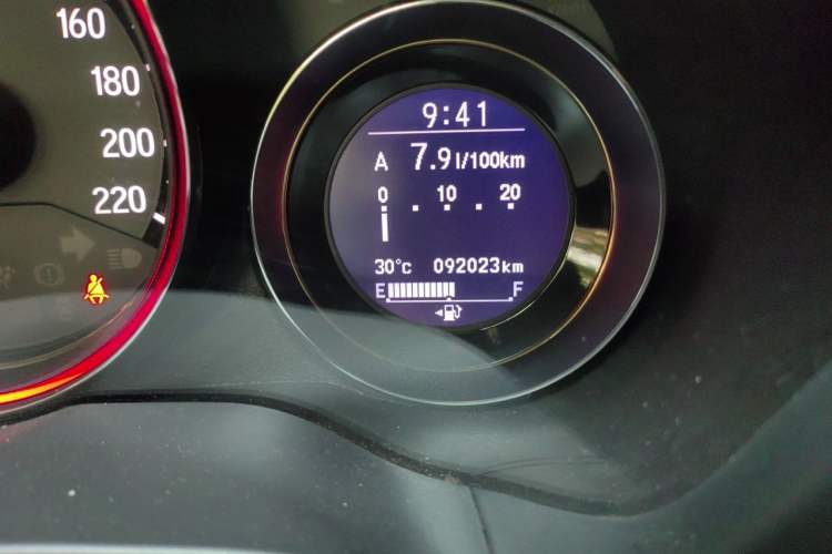 Used Honda XR-V 2015 1.8L VTi CVT Luxury Edition Odometer Close Up