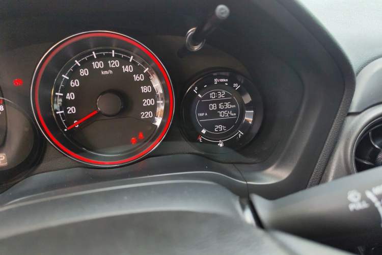 Used Honda XR-V 2015 1.8L EXi CVT Comfort Version Odometer Close Up