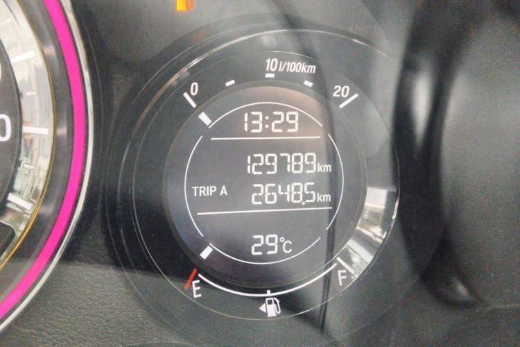 Used Honda XR-V 2015 1.8L EXi CVT Comfort Version Odometer Close Up
