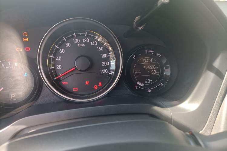 Used Honda XR-V 2015 1.8L EXi CVT Comfort Version Odometer Close Up