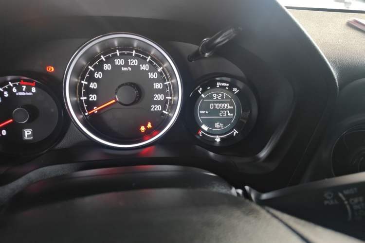Used Honda XR-V 2015 1.5L LXi CVT Classic Edition Odometer Close Up
