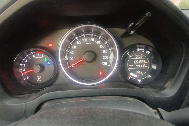 Used Honda XR-V 2015 1.5L LXi CVT Classic Edition Odometer Close Up