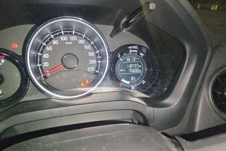 Used Honda XR-V 2015 1.8L EXi CVT Comfort Version Odometer Close Up