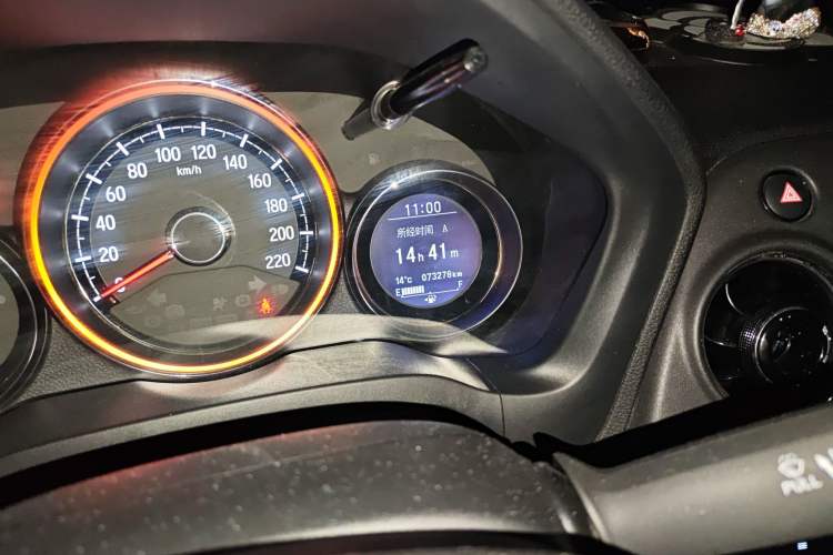 Used Honda XR-V 2015 1.8L VTi CVT Luxury Edition Odometer Close Up
