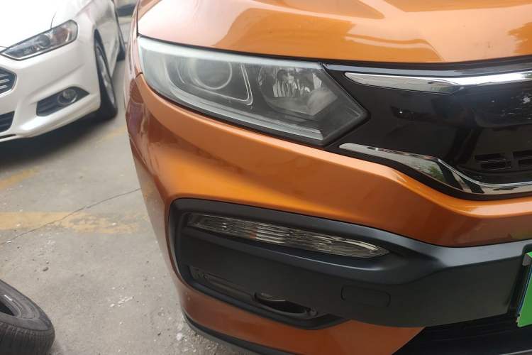 Used Honda XR-V 2015 1.8L EXi CVT Comfort Version Right Front Headlight