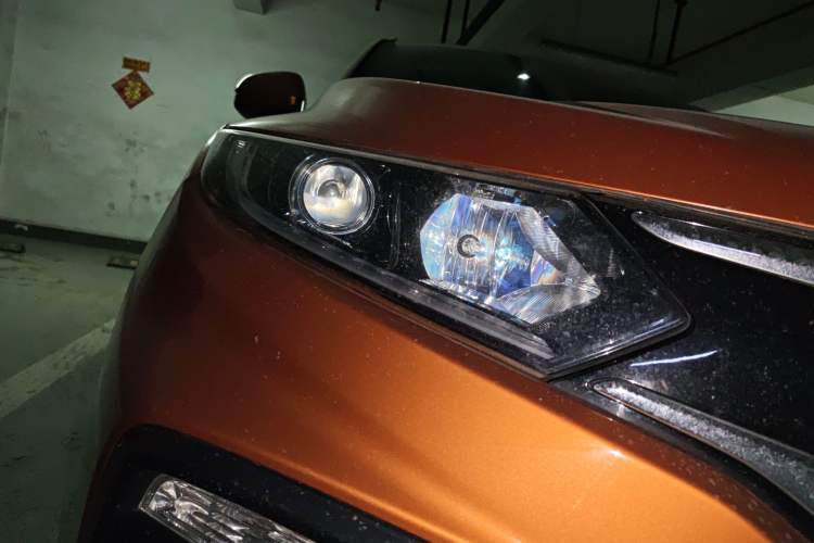 Used Honda XR-V 2015 1.8L VTi CVT Luxury Edition Right Front Headlight