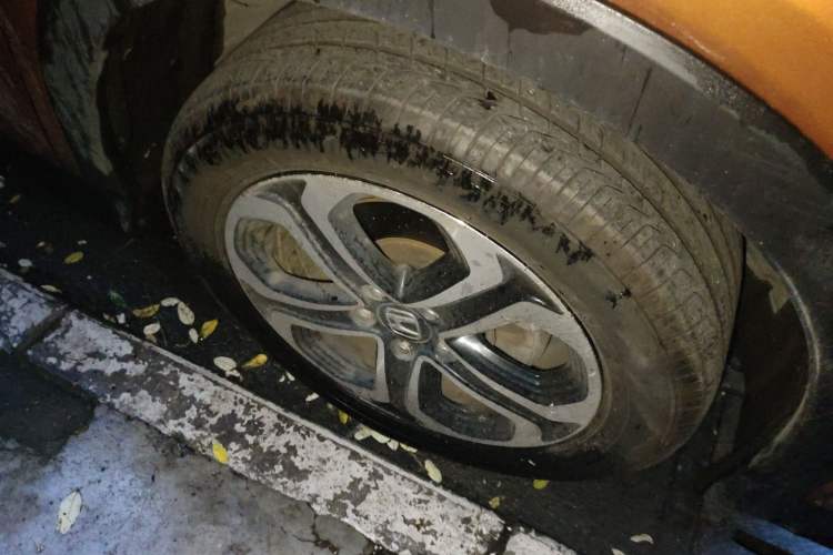 Used Honda XR-V 2015 1.8L VTi CVT Luxury Edition Right Front Wheel Hub