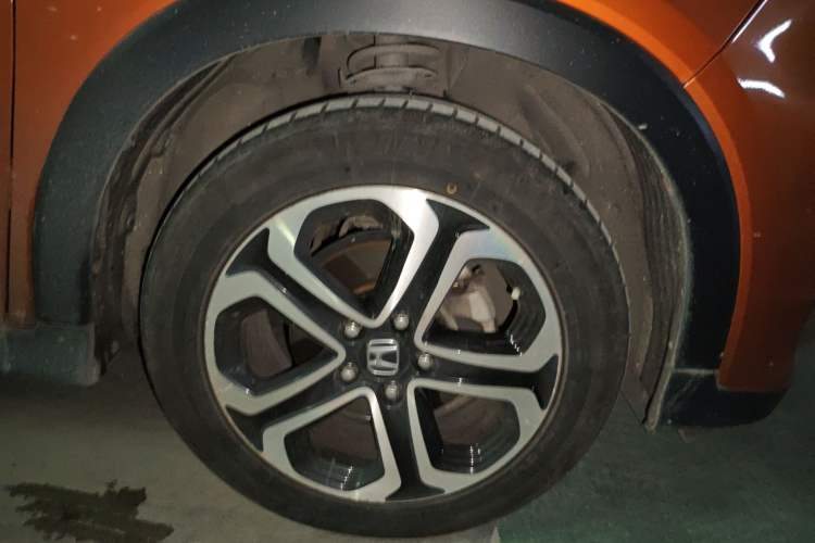 Used Honda XR-V 2015 1.8L VTi CVT Luxury Edition Right Front Wheel Hub