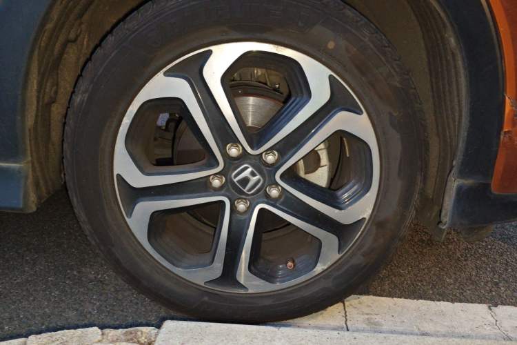 Used Honda XR-V 2015 1.8L VTi CVT Luxury Edition Right Front Wheel Hub