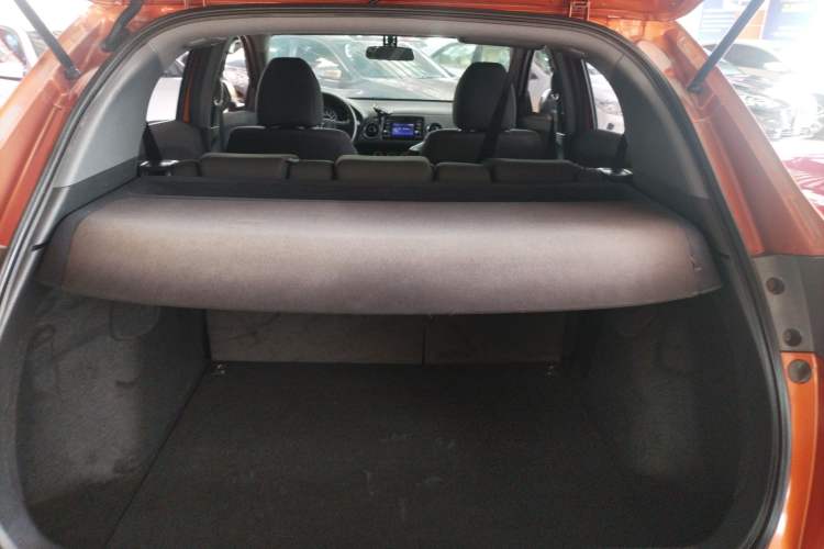 Used Honda XR-V 2015 1.5L LXi CVT Classic Edition Trunk