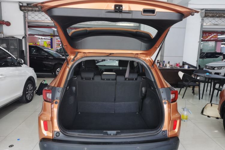 Used Honda XR-V 2015 1.5L LXi CVT Classic Edition Trunk