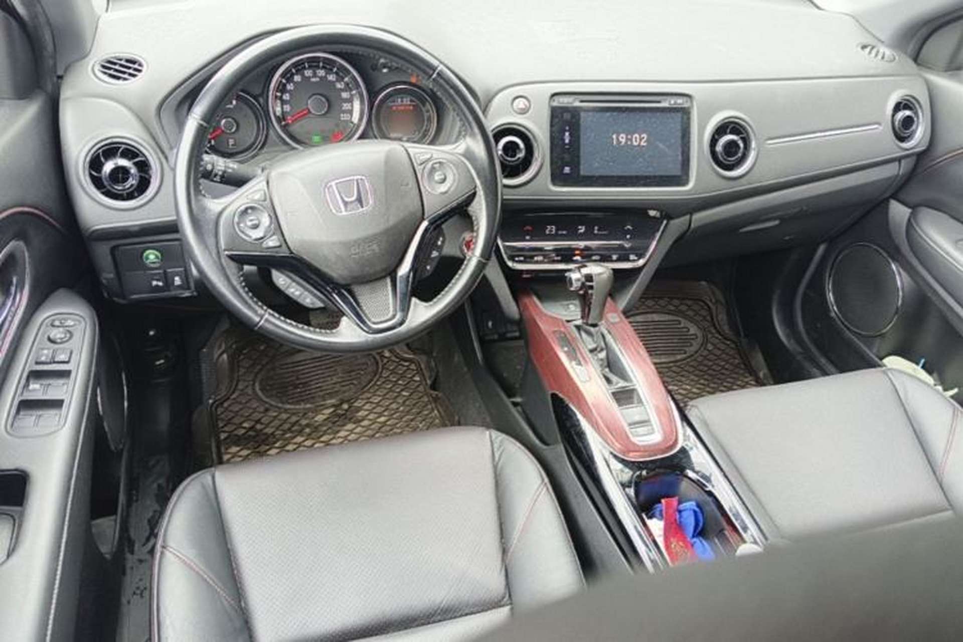 Used Honda XR-V 2015 1.8L VTi CVT Luxury Edition Center Console