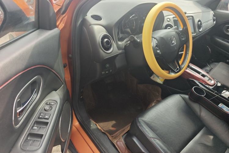 Used Honda XR-V 2015 1.8L VTi CVT Luxury Edition Driver Seat