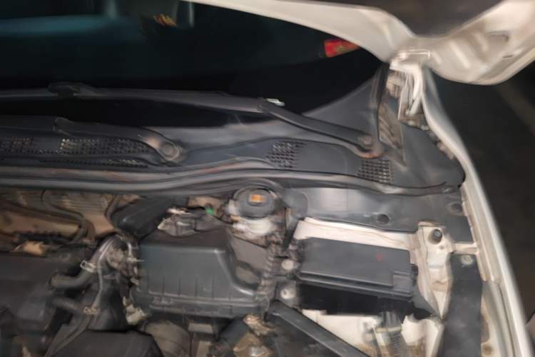 Used Honda XR-V 2015 1.8L EXi CVT Comfort Version Engine Bay Left