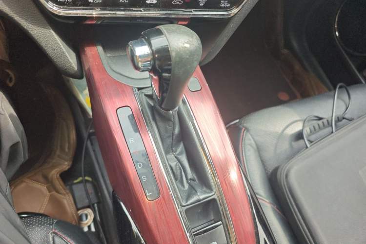 Used Honda XR-V 2015 1.8L VTi CVT Luxury Edition Gear Lever