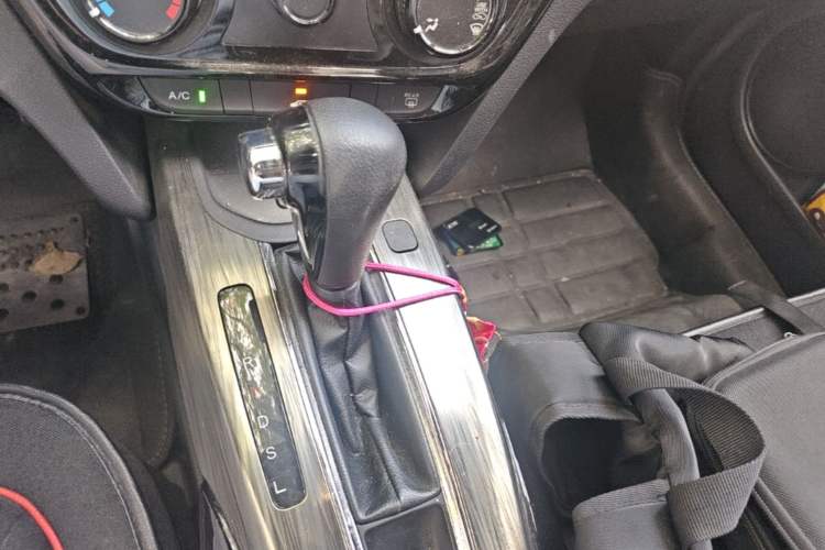 Used Honda XR-V 2015 1.8L EXi CVT Comfort Version Gear Lever