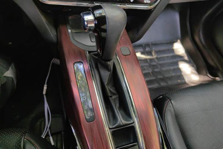 Used Honda XR-V 2015 1.8L VTi CVT Luxury Edition Gear Lever