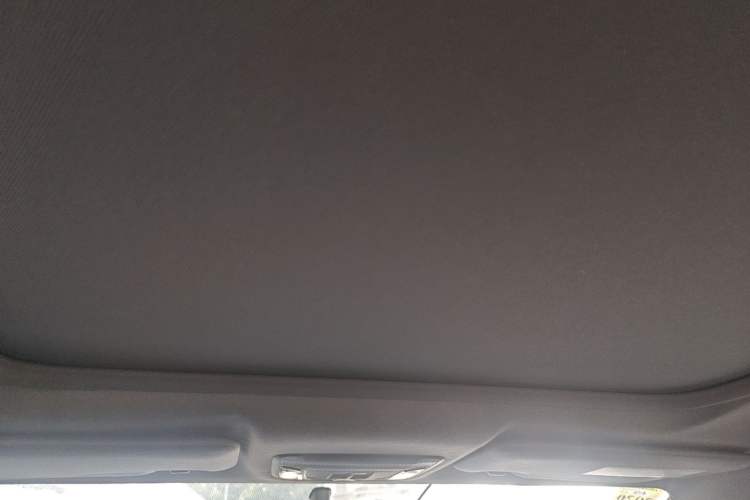 Used Honda XR-V 2015 1.8L EXi CVT Comfort Version Headliner