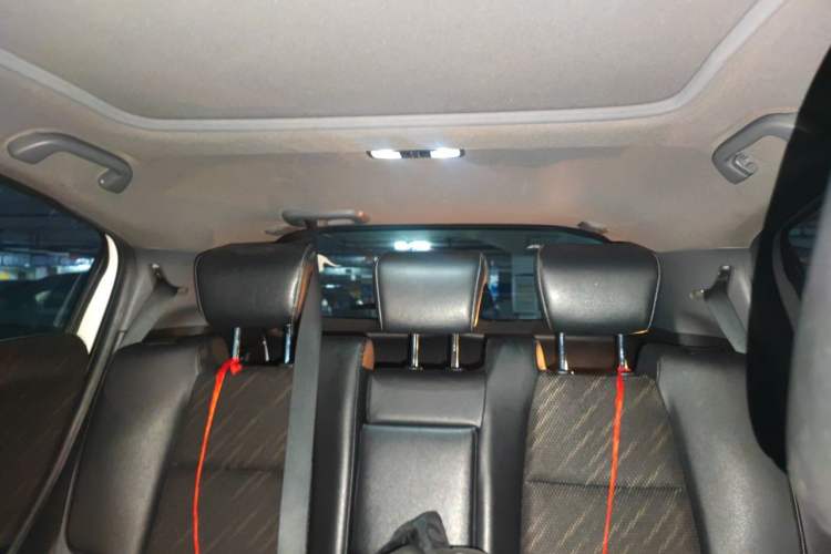 Used Honda XR-V 2015 1.8L EXi CVT Comfort Version Headliner