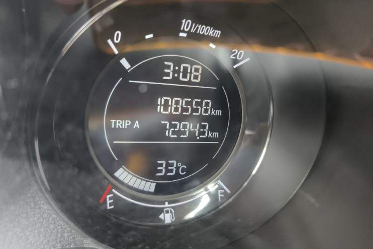 Used Honda XR-V 2015 1.8L EXi CVT Comfort Version Odometer Close Up