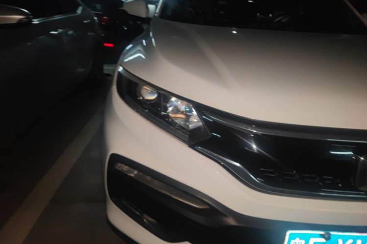 Used Honda XR-V 2015 1.8L EXi CVT Comfort Version Right Front Headlight