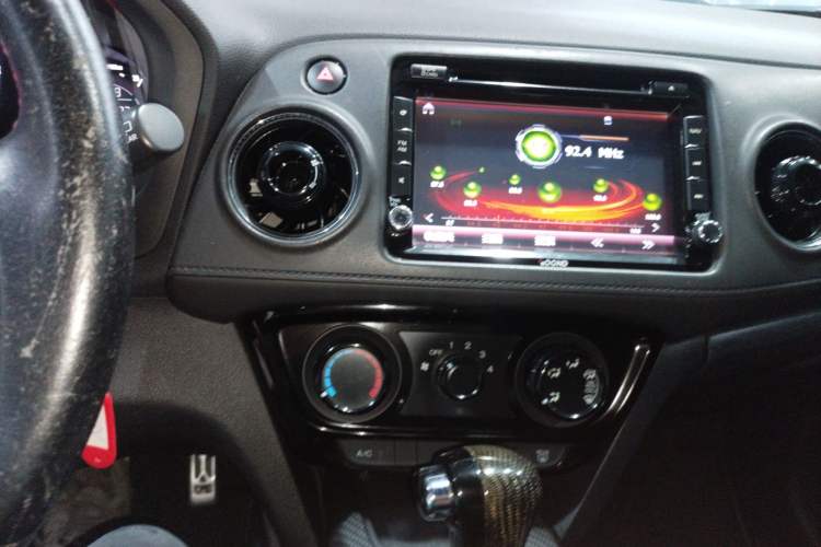 Used Honda XR-V 2015 1.5L LXi CVT Classic Edition Audio And AC Panel