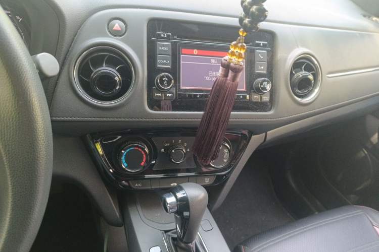 Used Honda XR-V 2015 1.5L LXi CVT Classic Edition Audio And AC Panel