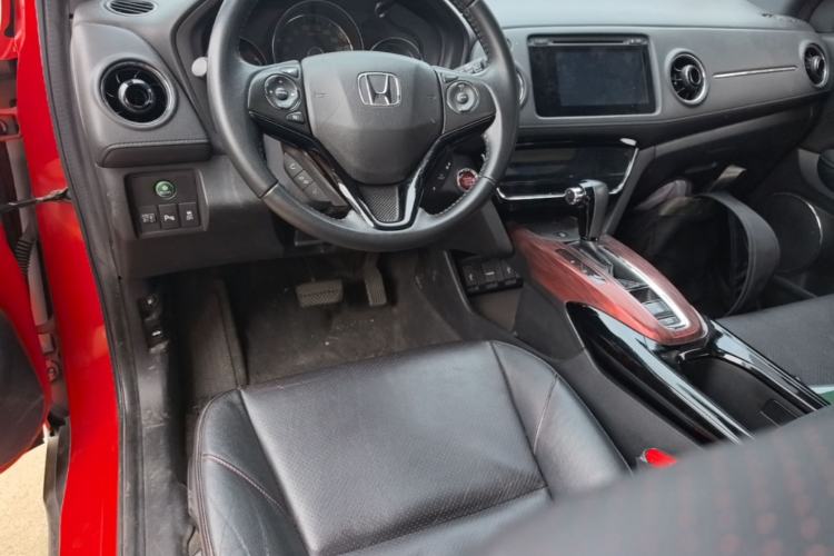 Used Honda XR-V 2015 1.8L VTi CVT Luxury Edition Center Console