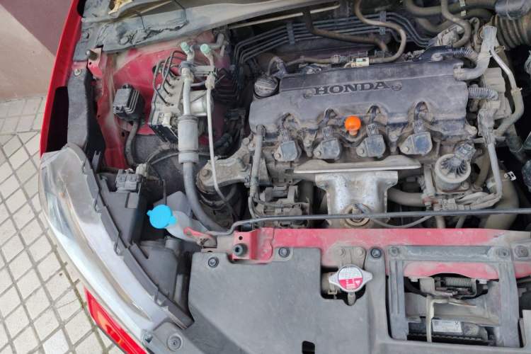 Used Honda XR-V 2015 1.8L EXi CVT Comfort Version Engine Bay Right