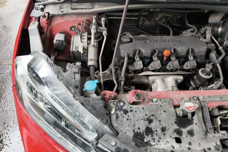 Used Honda XR-V 2015 1.8L EXi CVT Comfort Version Engine Bay Right
