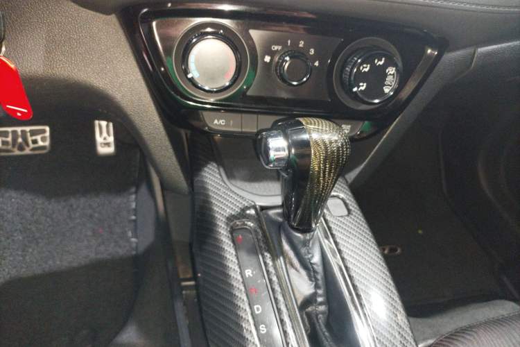Used Honda XR-V 2015 1.5L LXi CVT Classic Edition Gear Lever