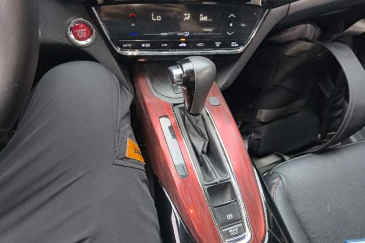 Used Honda XR-V 2015 1.8L VTi CVT Luxury Edition Gear Lever