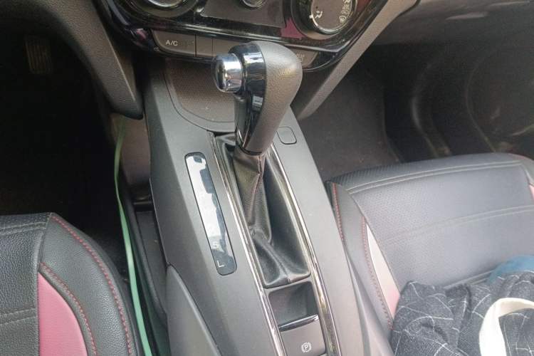 Used Honda XR-V 2015 1.5L LXi CVT Classic Edition Gear Lever