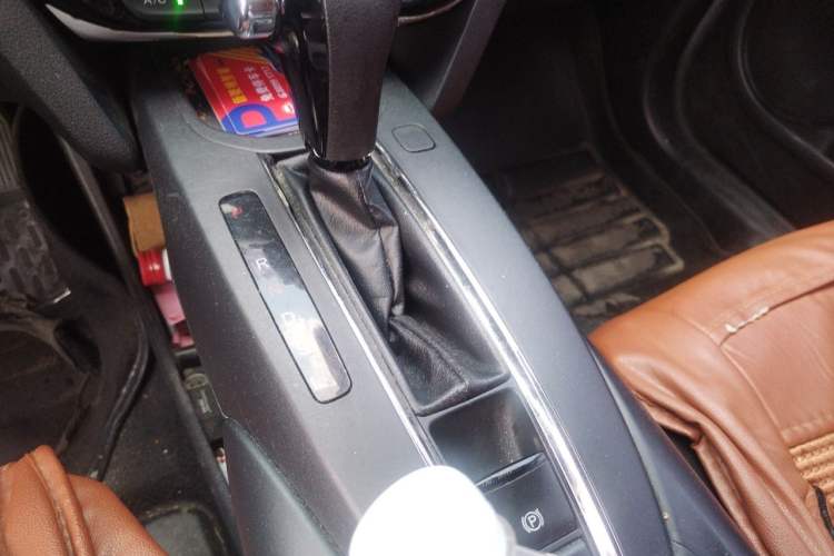 Used Honda XR-V 2015 1.5L LXi CVT Classic Edition Gear Lever