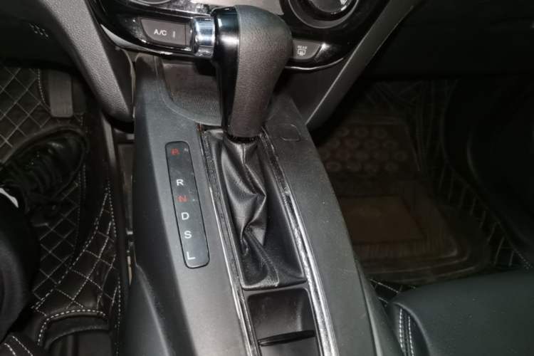 Used Honda XR-V 2015 1.5L LXi CVT Classic Edition Gear Lever