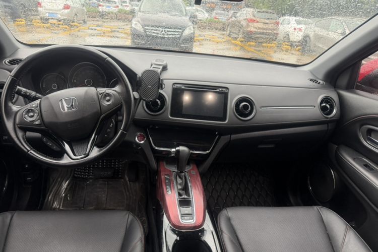 Used Honda XR-V 2015 1.8L VTi CVT Luxury Edition Interior 3