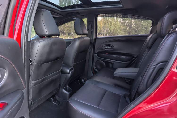 Used Honda XR-V 2015 1.8L VTi CVT Luxury Edition Interior 5