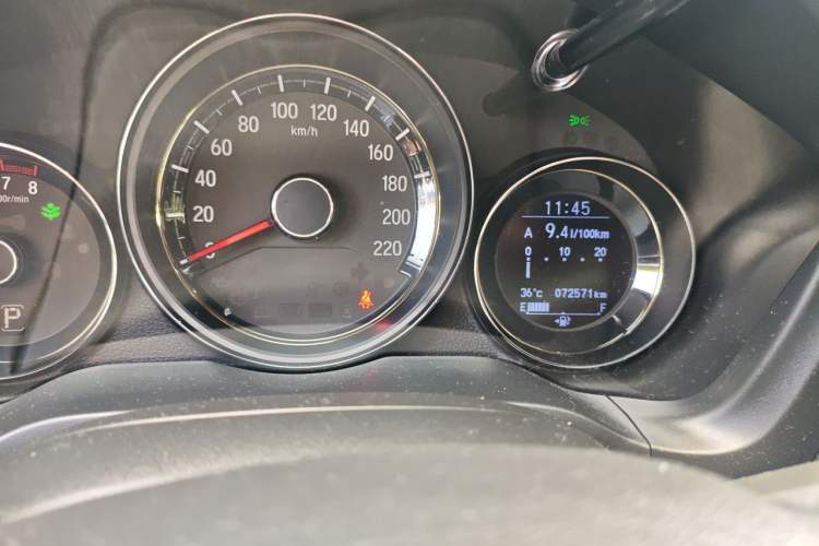 Used Honda XR-V 2015 1.8L VTi CVT Luxury Edition Odometer Close Up