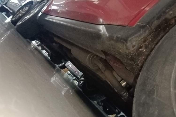Used Honda XR-V 2015 1.5L LXi CVT Classic Edition Right Side Sill