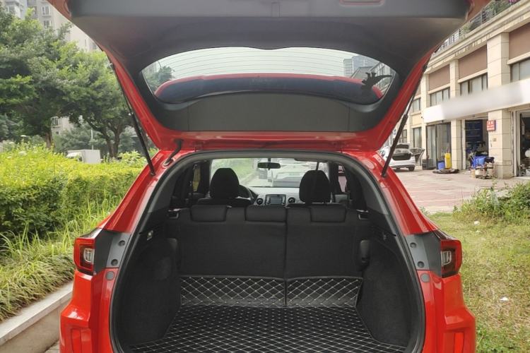 Used Honda XR-V 2015 1.5L LXi CVT Classic Edition Trunk