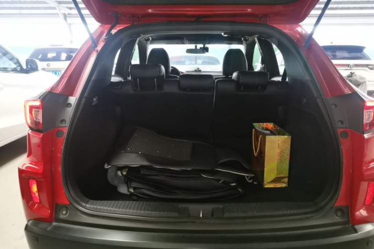 Used Honda XR-V 2015 1.5L LXi CVT Classic Edition Trunk