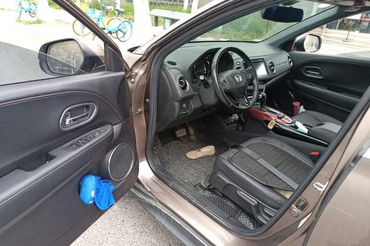 Used Honda XR-V 2015 1.8L VTi CVT Luxury Edition Driver Seat