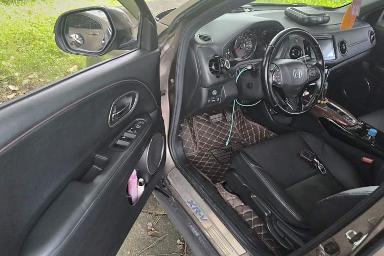 Used Honda XR-V 2015 1.8L VTi CVT Luxury Edition Driver Seat
