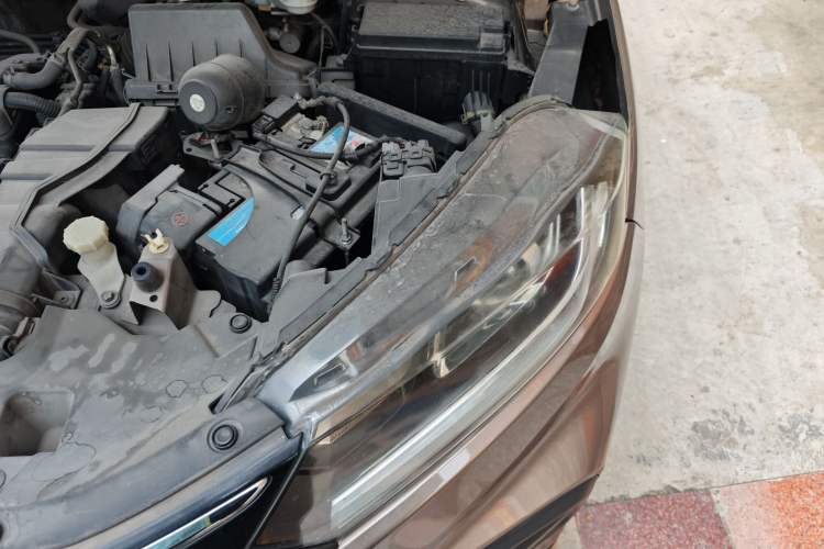 Used Honda XR-V 2015 1.8L VTi CVT Luxury Edition Engine Bay Left
