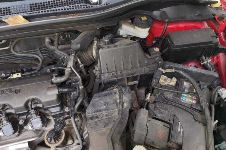 Used Honda XR-V 2015 1.8L VTi CVT Luxury Edition Engine Bay Left