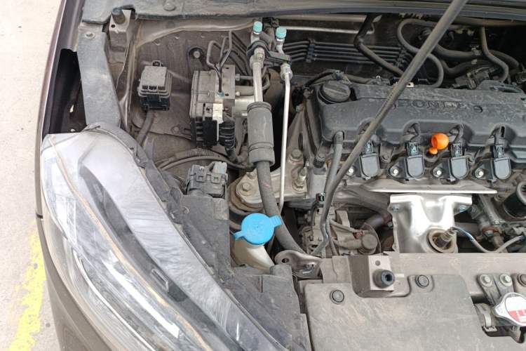 Used Honda XR-V 2015 1.8L VTi CVT Luxury Edition Engine Bay Right