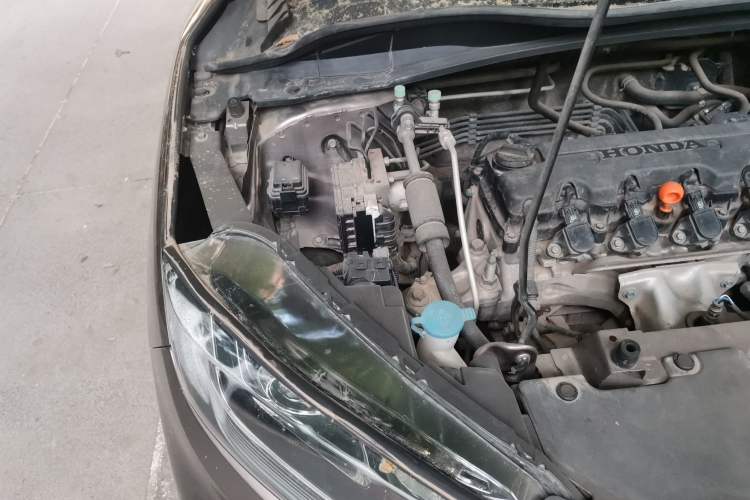 Used Honda XR-V 2015 1.8L EXi CVT Comfort Version Engine Bay Right