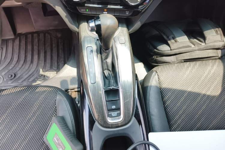 Used Honda XR-V 2015 1.8L EXi CVT Comfort Version Gear Lever